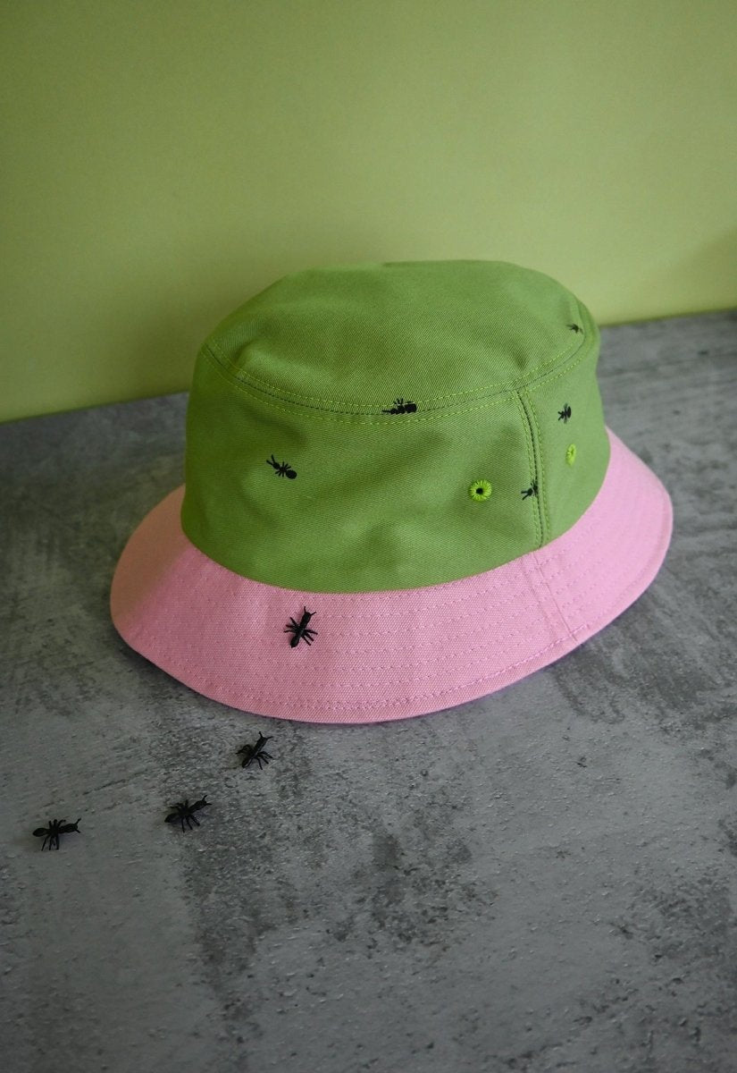 HO HOS HOLE IN THE WALL - "Ants on Your Hat" bucket hat ▲Green▼Pink colorway combo