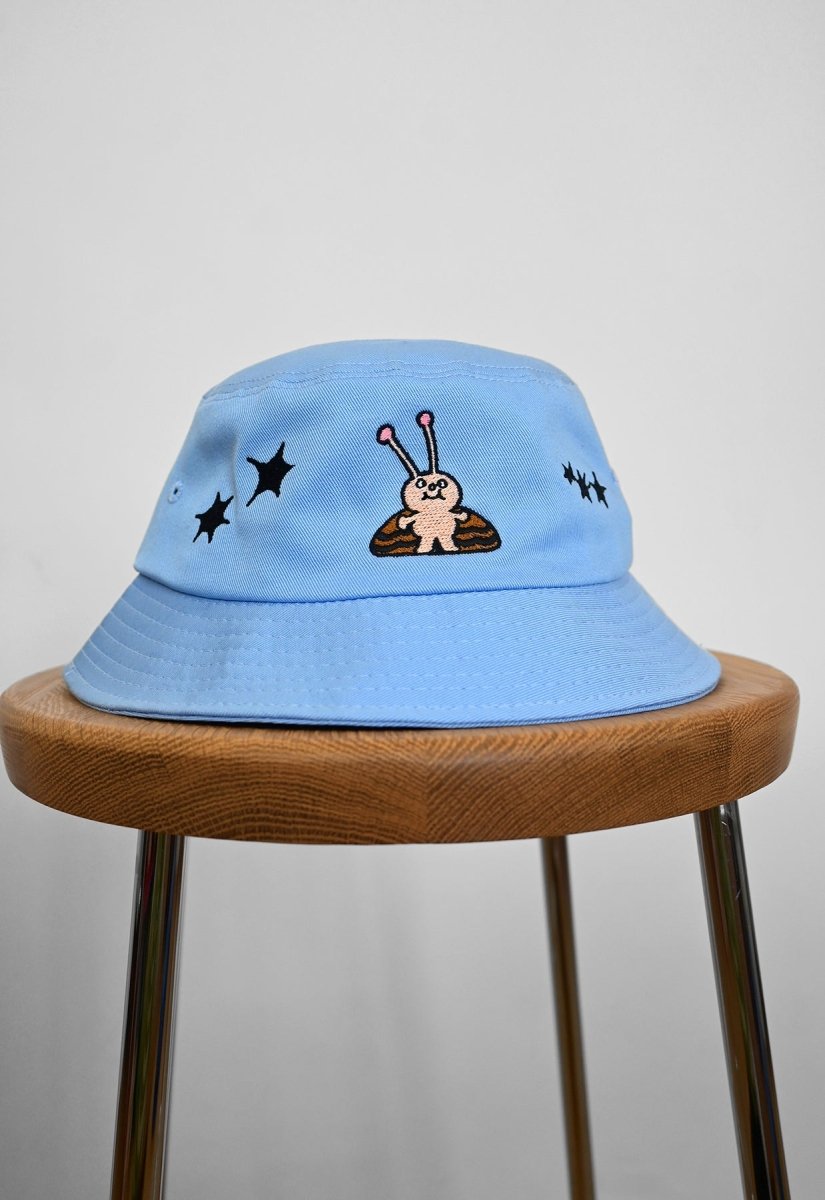 "Hungry Moth" bucket hat ho hos